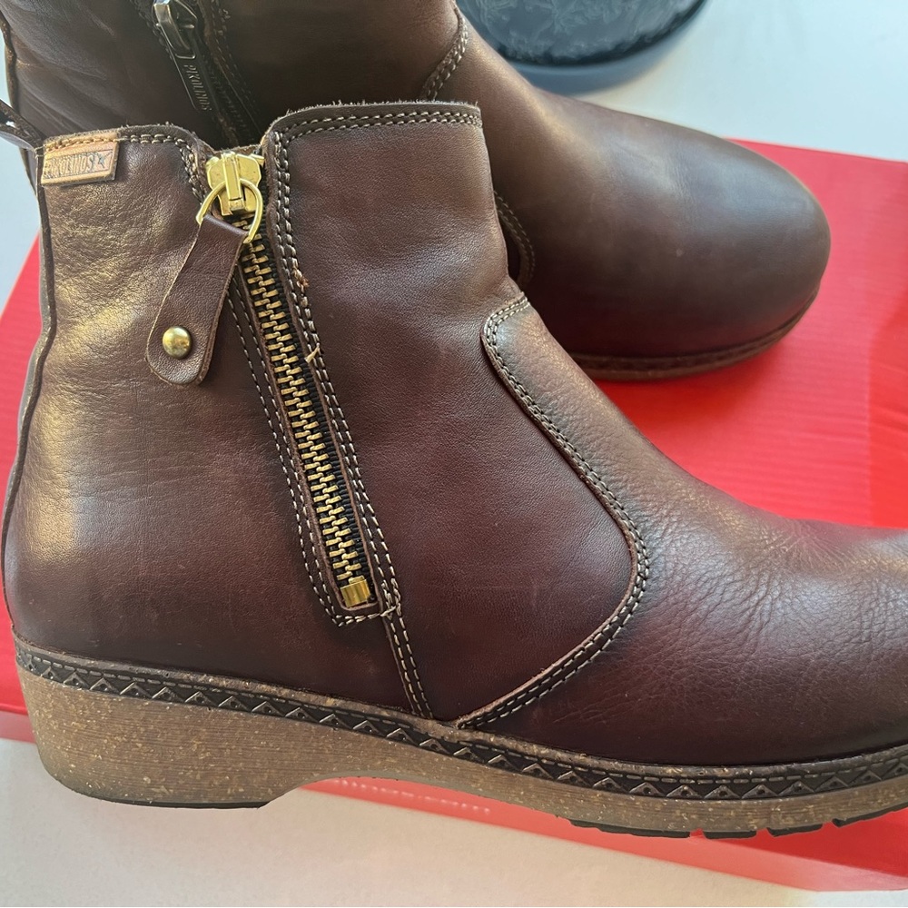 Pikolinos Granada ankle boot